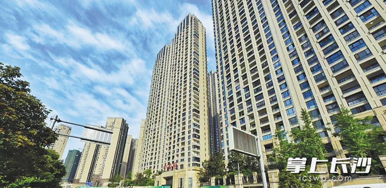 众多项目计划年底开盘推货，多为年终业绩冲刺考虑。 长沙晚报记者 孙占锋 摄