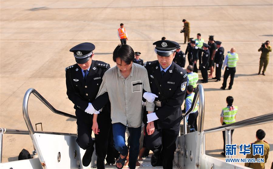 (国际)(2)老挝警方向中方移交联合侦破电信诈骗案191名犯罪嫌疑人