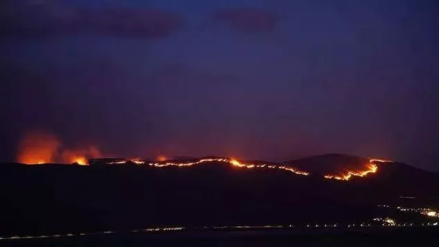 视界 | 中国消防员灭火后累倒在地照片感动英媒:这才是英雄!