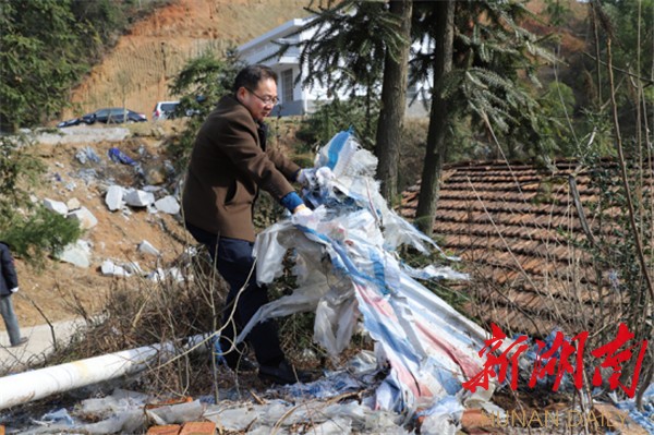 大山深处来了一群“美容师”
