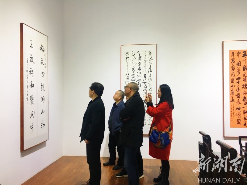 展讯丨墨韵飘香，来看这群“学生”的书法作品展 - 据点 - 新湖南