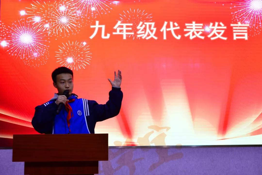 初三男生因请假条走红,读书多的,写张请假条都不一样 新湖南www.hunanabc.com