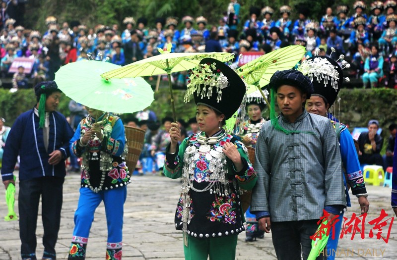 [湘西] 中国·凤凰苗族"四月八"跳花节盛装来袭