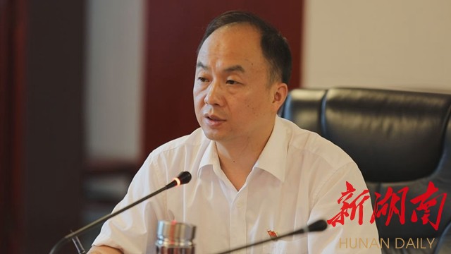 李小军
