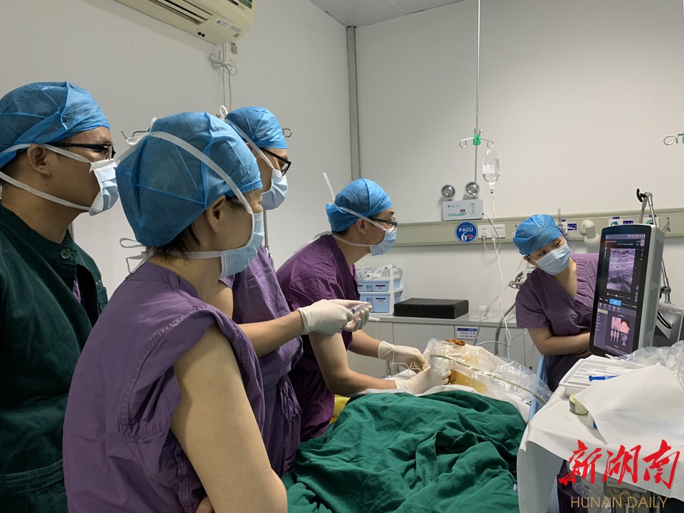 医者仁心，医生一定要帮助刘婷