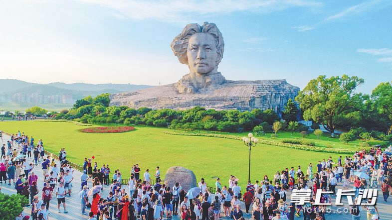 橘子洲公园作为长沙的城市客厅，一直免费对市民和游客开放。