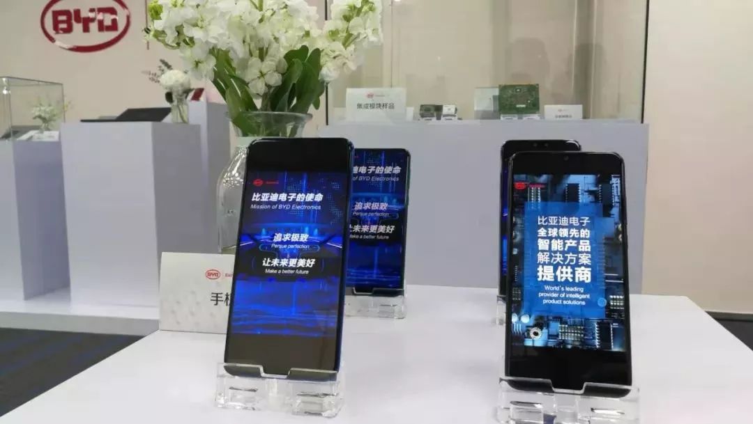 “望城速度”真不是盖的:签约后仅70天,华为手机下线!