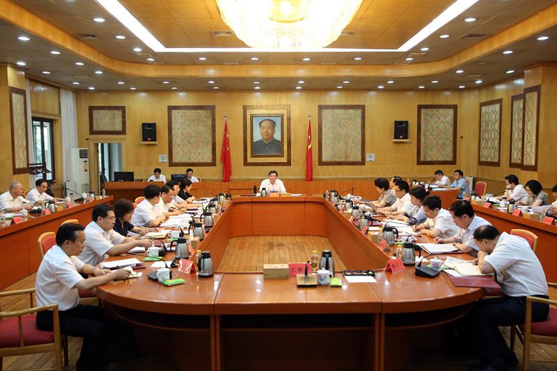 杜家毫主持省委常委会会议,聚焦市州和部分省直单位政治建设考察