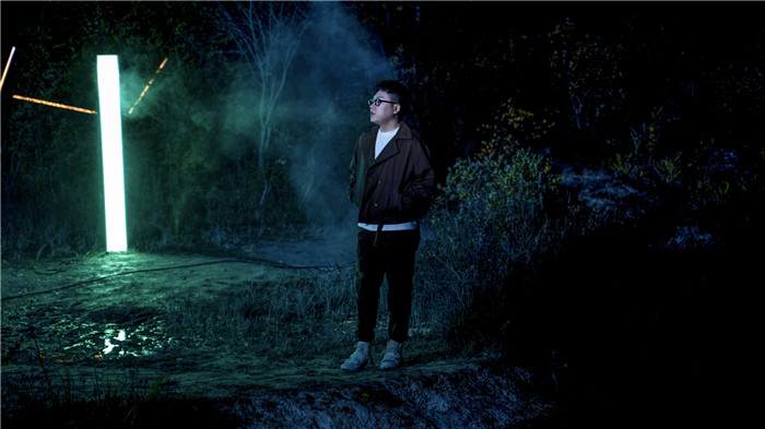 张小厚首支个人solo单曲《浮游胜景》今日上线 博览浮世之景洞察万物变迁