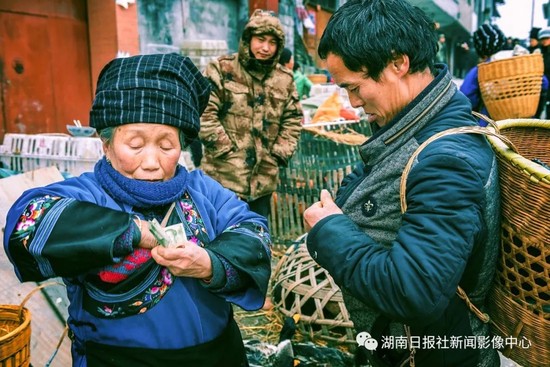 梁永鸿:抓拍瞬间的感动 新湖南www.hunanabc.com