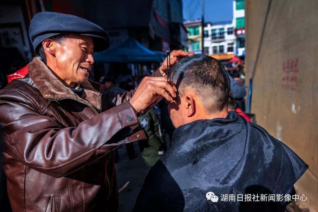 梁永鸿:抓拍瞬间的感动 新湖南www.hunanabc.com