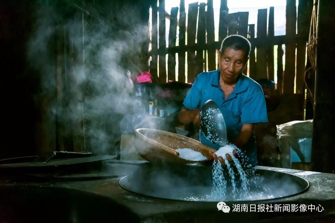 梁永鸿:抓拍瞬间的感动 新湖南www.hunanabc.com