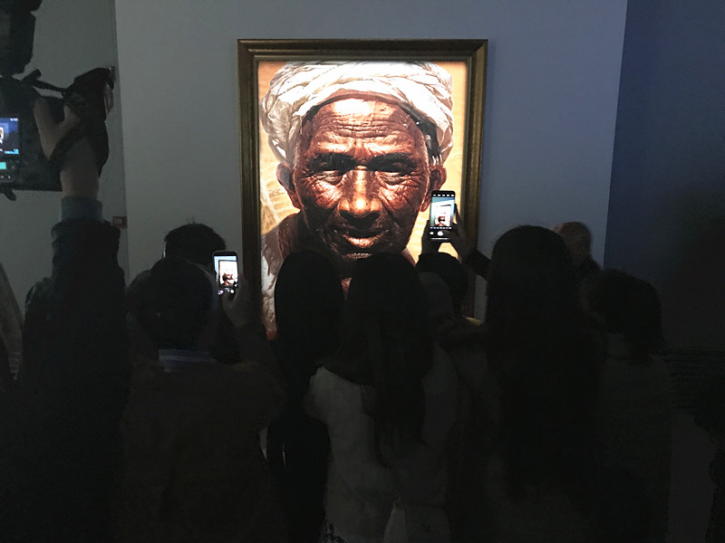 罗中立《父亲《春蚕》亮相湖南省博物馆,2019第七届"艺术长沙"开展