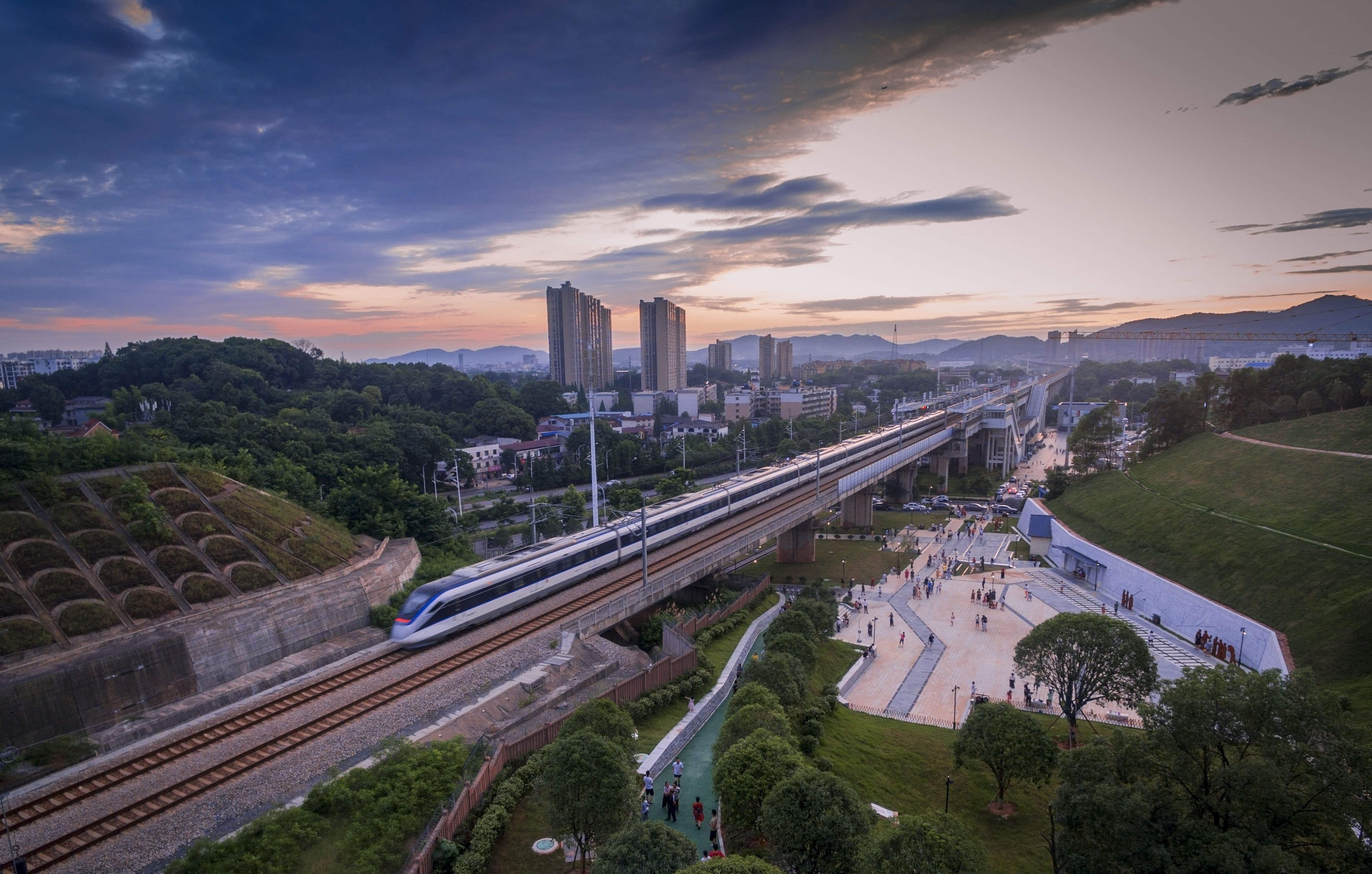 踏遍千山再登峰 ——株洲市石峰区产业项目建设工作纪实