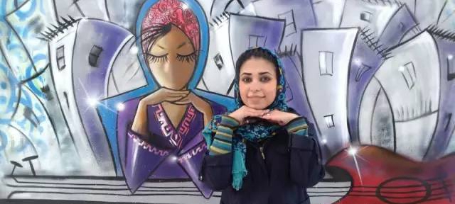 她在墙上刷满梦想涂鸦，一己之力拯救阿富汗女性
