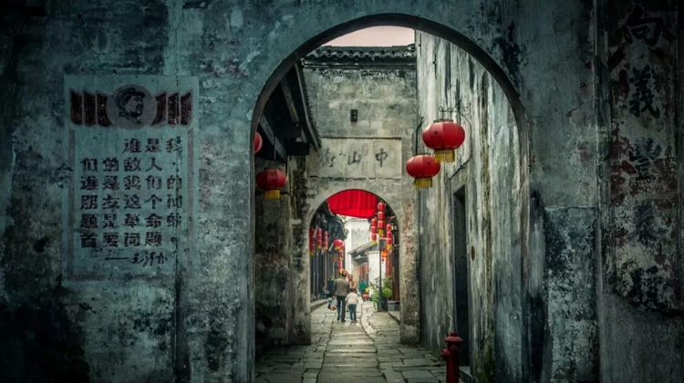 悠悠古镇情，这里的岁月时光历千年，诗情画意十足……