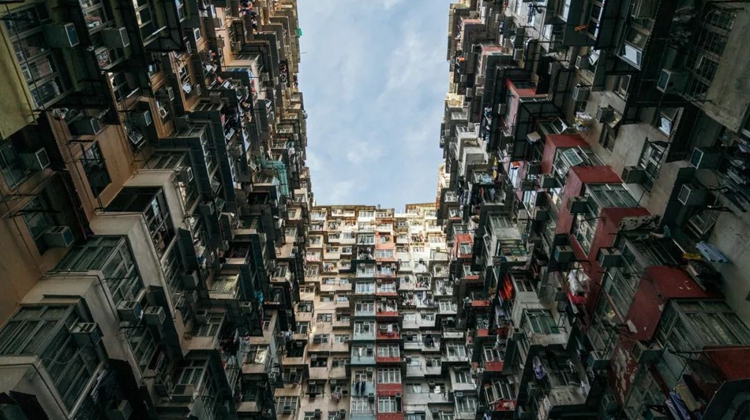香港有个观光团 每天带人参观凶杀案现场