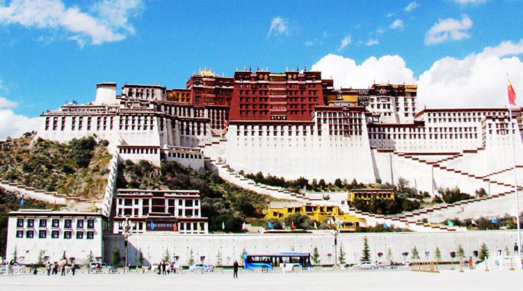 《伟大的跨越:西藏民主改革60年》白皮书发布