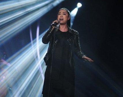 《我是歌手》黄妈退热大叔逆袭 黄绮珊蹲地痛哭林志炫三夺冠