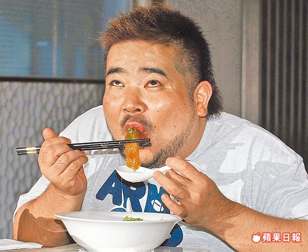 拓也哥赴台演出粉丝爆棚 凭口技走红中国