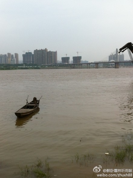 醉卧霜林听雨眠