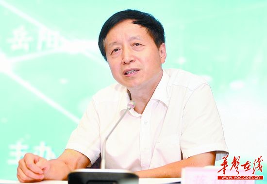 覃晓光卿立新湖南日报社在原有湖南日报客户端和无线湖南客户端基础上