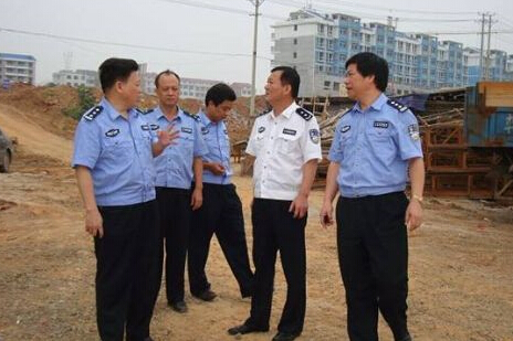 法治公安排头兵：娄底市公安局钢城分局党委书记、局长王升平