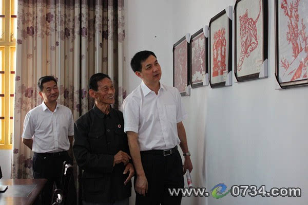 周海兵：新农村建设关键靠产业支撑