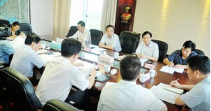 刘和生主持召开会议，岳阳市本级今年第二次拟出让土地2014.12亩
