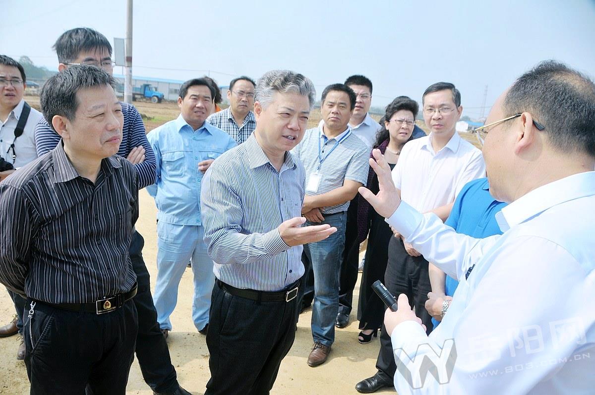 盛荣华调研岳阳重点民企并与企业负责人座谈