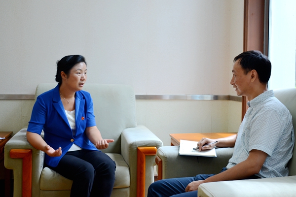 张霞:"一把手"要做履行主体责任的 "领头雁"