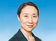 李微微参加政协中共界别分组讨论