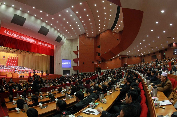 李微微当选为十一届省政协主席 袁新华当选副主席｜附简历