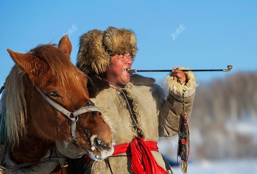 《蒙古人》 张小翔/摄《扬鞭催马》赵虹/摄《暮归》吕其明/摄《神驹
