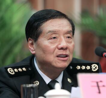 海关总署署长：LV包国内卖得贵 最主要原因不是关税
