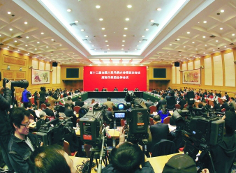 湖南代表团分组审查“十三五”规划纲要草案 徐守盛参加