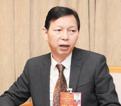全国人大代表黄志明8年来提交建议、议案80余份