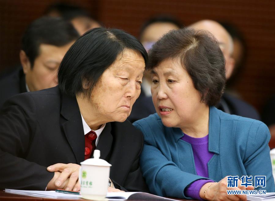87岁，当了60多年全国人大代表，她怎么做到的？