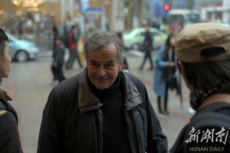 布鲁诺·巴贝可爱一笑.