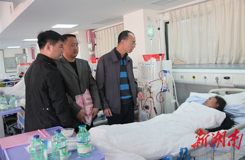 远在四川出差的湖南联运集团董事长邹联运闻讯后,立即指派该集团望