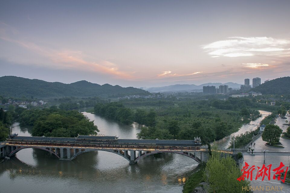 东安紫水湿地公园晚霞美如画