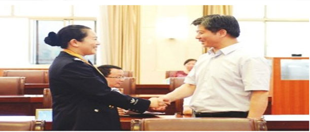 李贝等全国全省先进典型载誉归娄谈感受