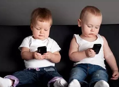 孩子变成“手机控”，怎样帮孩子戒掉手机瘾？