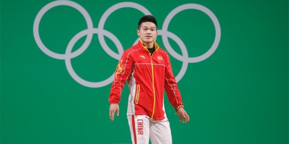 男子举重69公斤级决赛 石智勇获得金牌