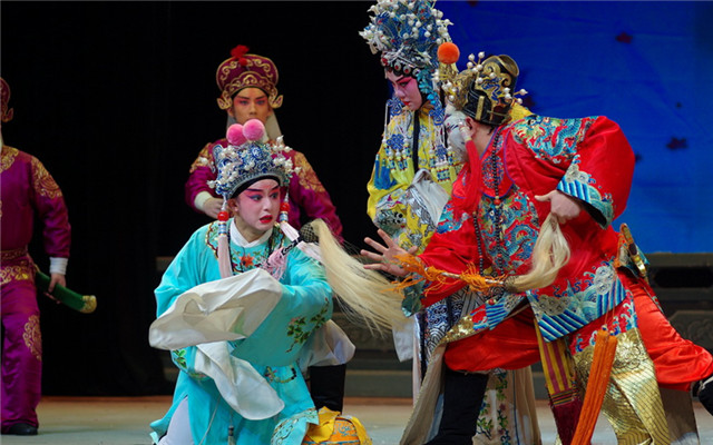 湖南一直以戏剧大省著称,有19个地方戏曲剧种
