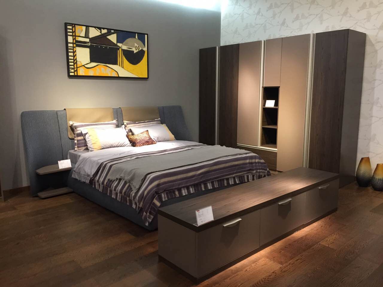 睡眠区,儿童家具区,定制家具区,设计服务区,精美特色饰品区等,曲美在