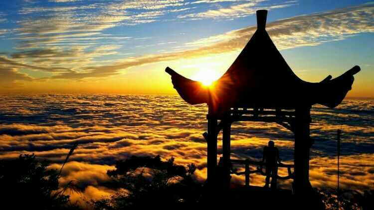 平江幕阜山云海奇观