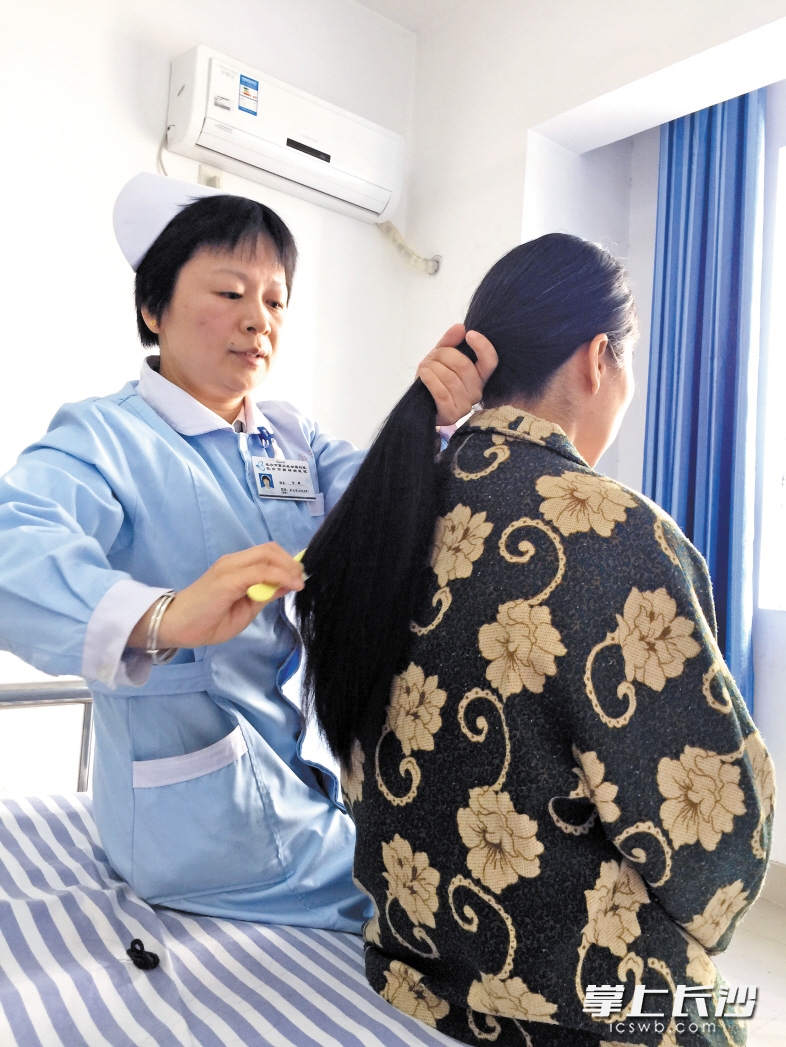 走进长沙市精神病医院精神科体验护士的日常工作