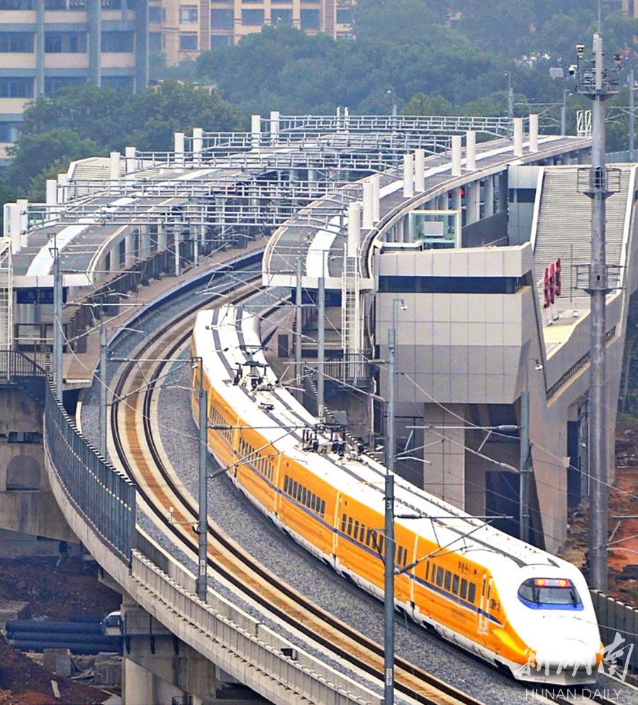 长株潭城际铁路今天联调联试,年底正式通车