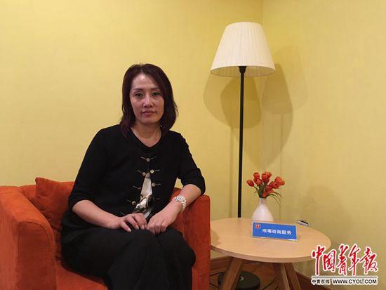 要不是在舞台上突然沉默了一分钟,没人能真正意识到顾瑛曾是个吸毒者